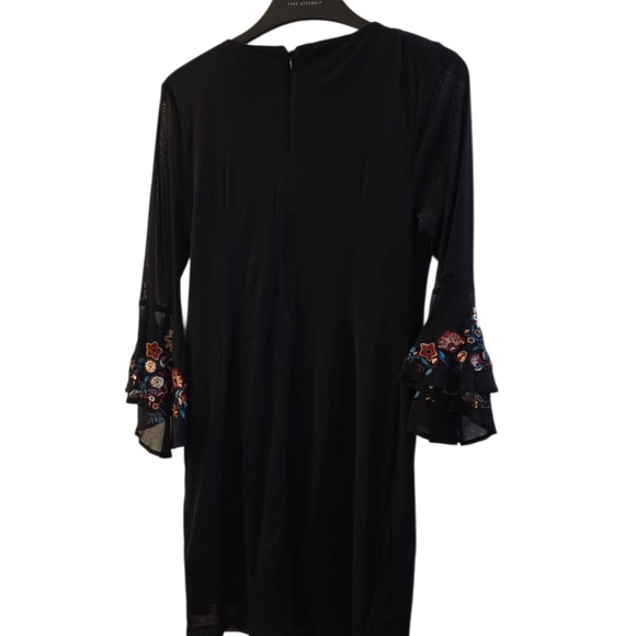 INC Floral Embroidered Black Dress
Size :PXL
New with tags - Picture 2 of 2